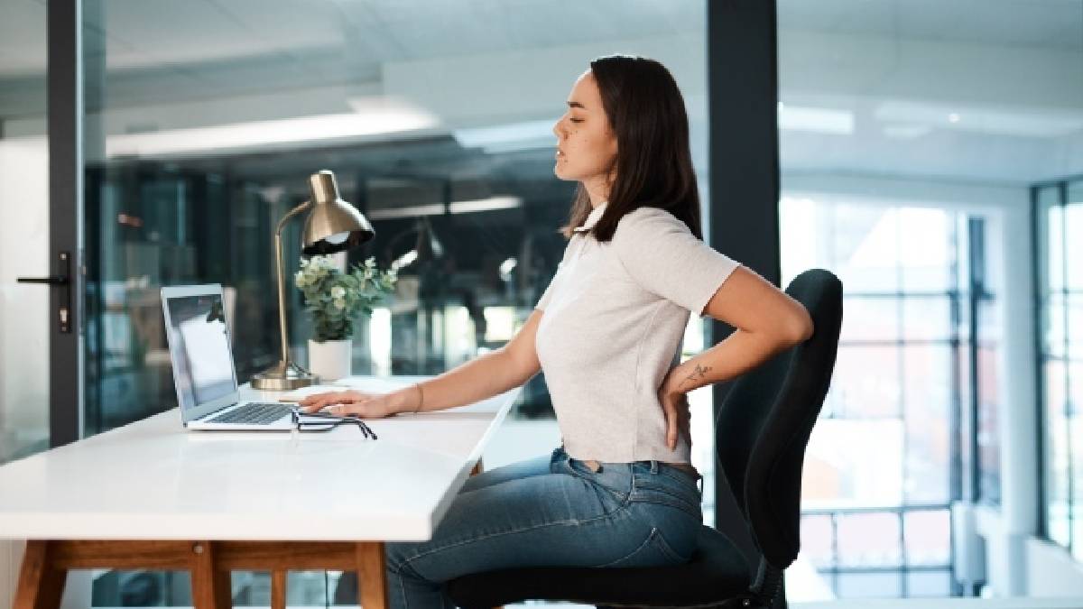 Masa başında gizli tehlike: Yanlış oturma alışkanlıkları hayati risk taşıyor