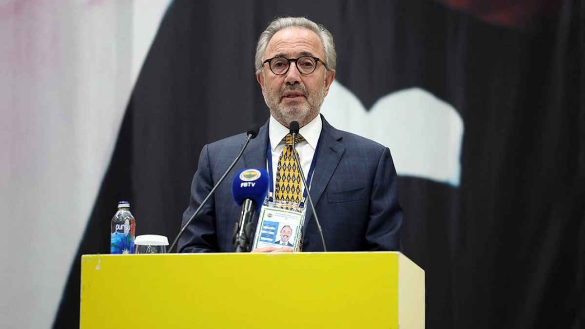 Fenerbahçe Asbaşkanı Hamdi Akın'dan teknik direktör açıklaması: Yeni teknik direktörümüz yabancı olacak