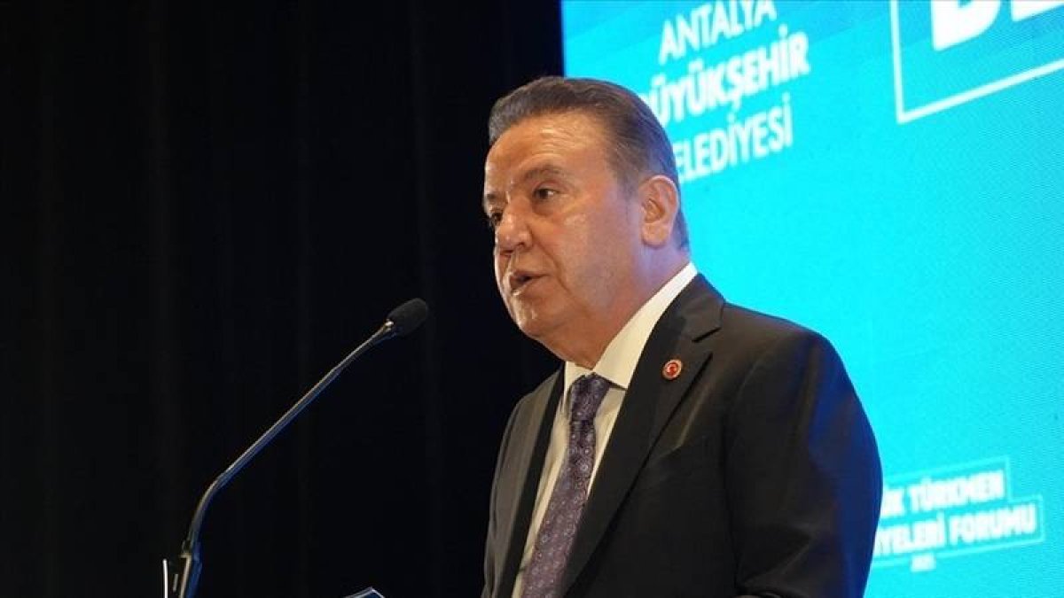 Muhittin Böcek, yeniden hastaneye sevk edildi