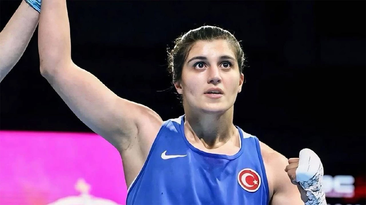 Busenaz Sürmeneli çeyrek finalde