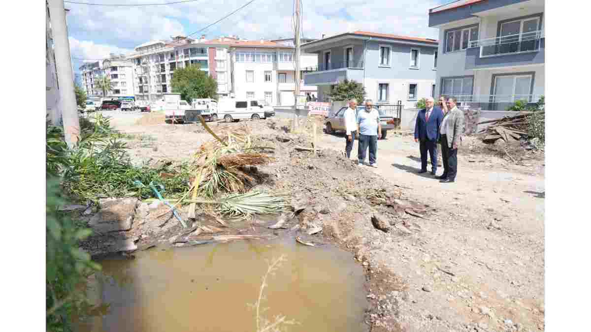 Başkan Deveciler Pazarbaşı Caddesi’nde incelemelerde bulundu