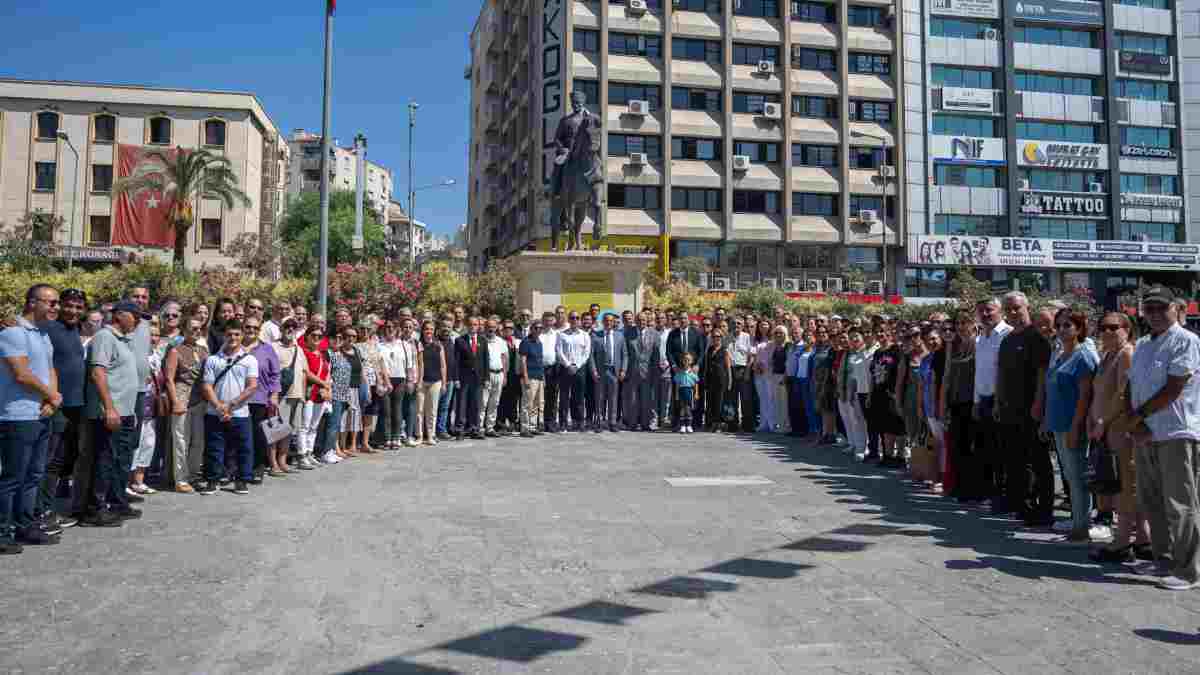 CHP Bornova’da 9 Eylül ve 102. yıl kutlamasında net mesaj:  “Teslim olmayacağız”