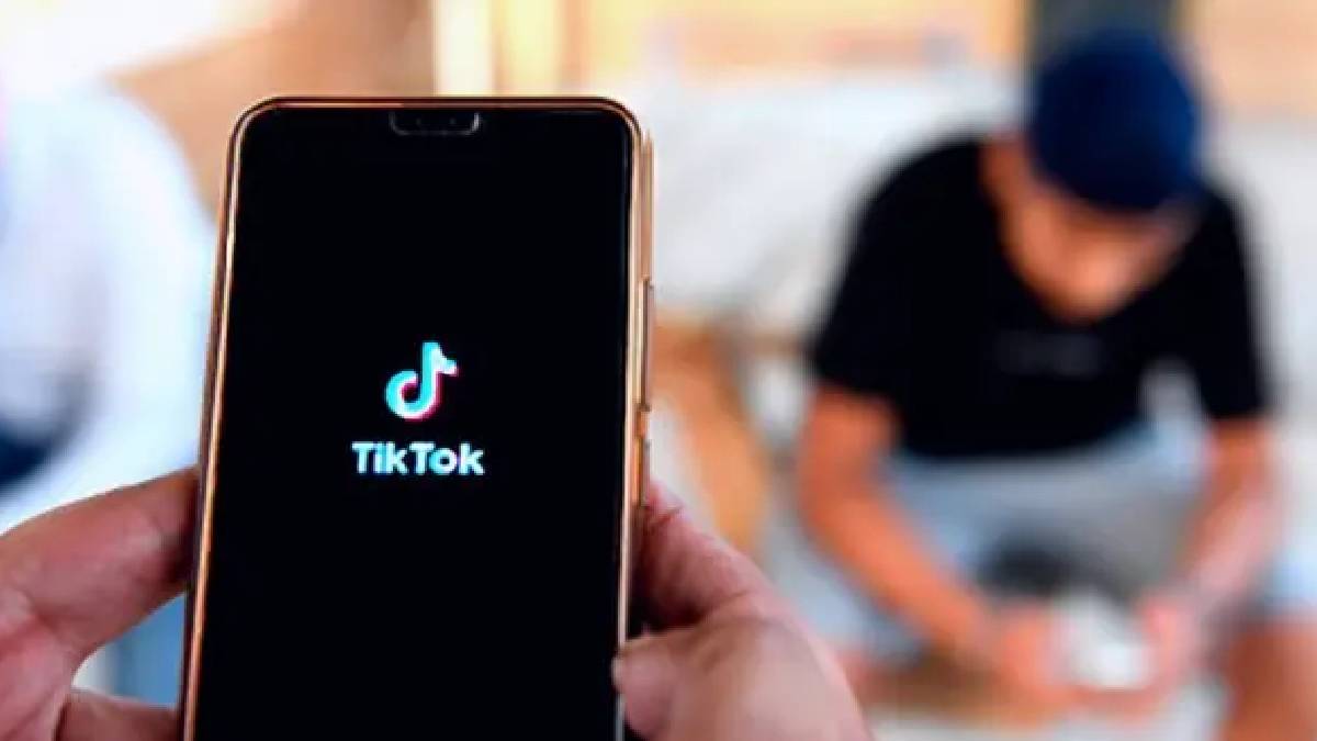 İsveç'teki okullarda akıllı telefonlar yasaklandı: "TikTok yerine futbol oynasınlar"