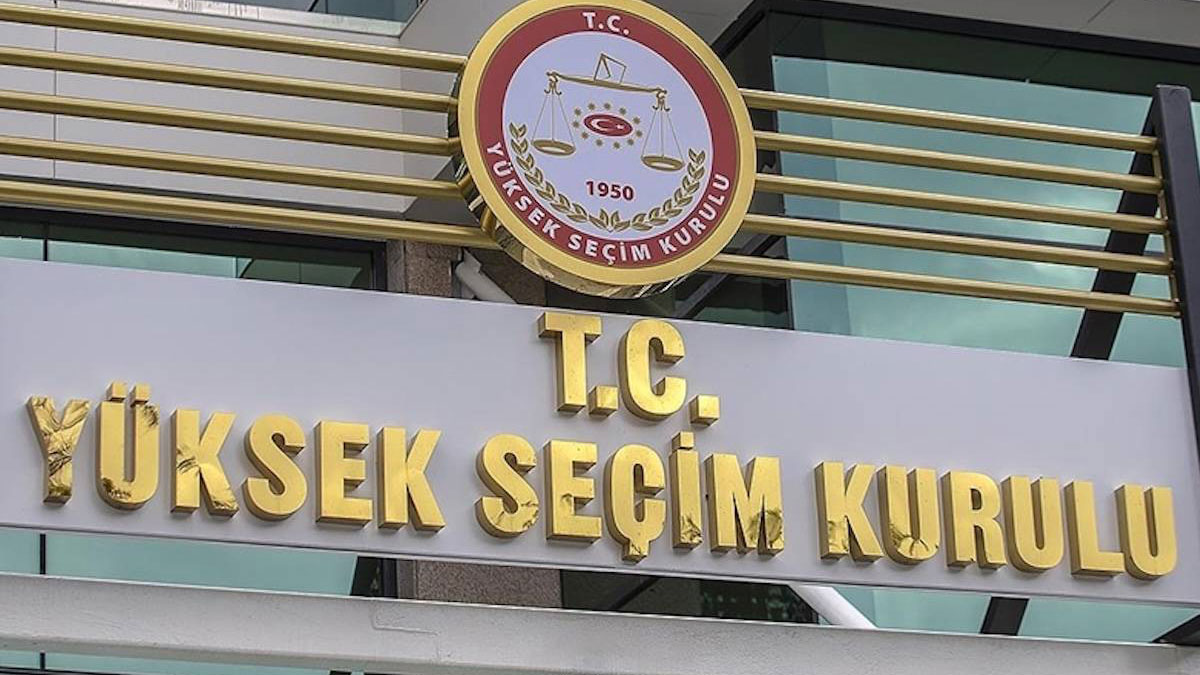 YSK, CHP'nin "mutlak butlan" başvurusunu görüşmek üzere toplandı