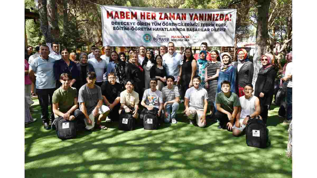 Büyükşehir müjdeli haberi duyurdu: 5000 üniversite öğrencisine her ay 1000 TL burs desteği verilecek!