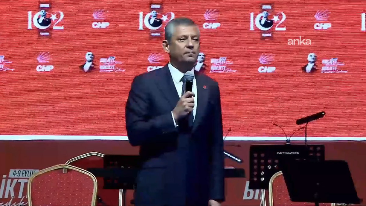 Özel, CHP'nin 102'nci kuruluş yıldönümünde konuştu: Artık kaybetmek yok, yeni bir devir açılacak