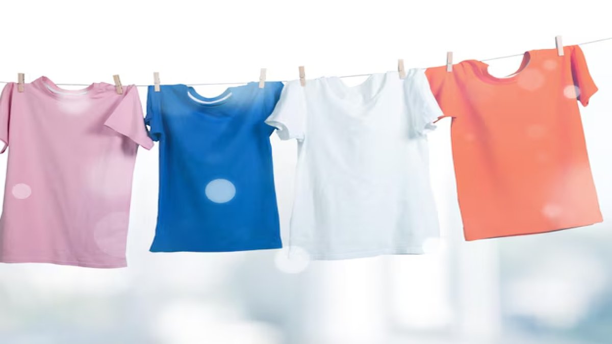 Gömleklerinizin omuzları neden hep düşüyor? Kıyafetlerin ömrünü yarıya indiren o basit hata!