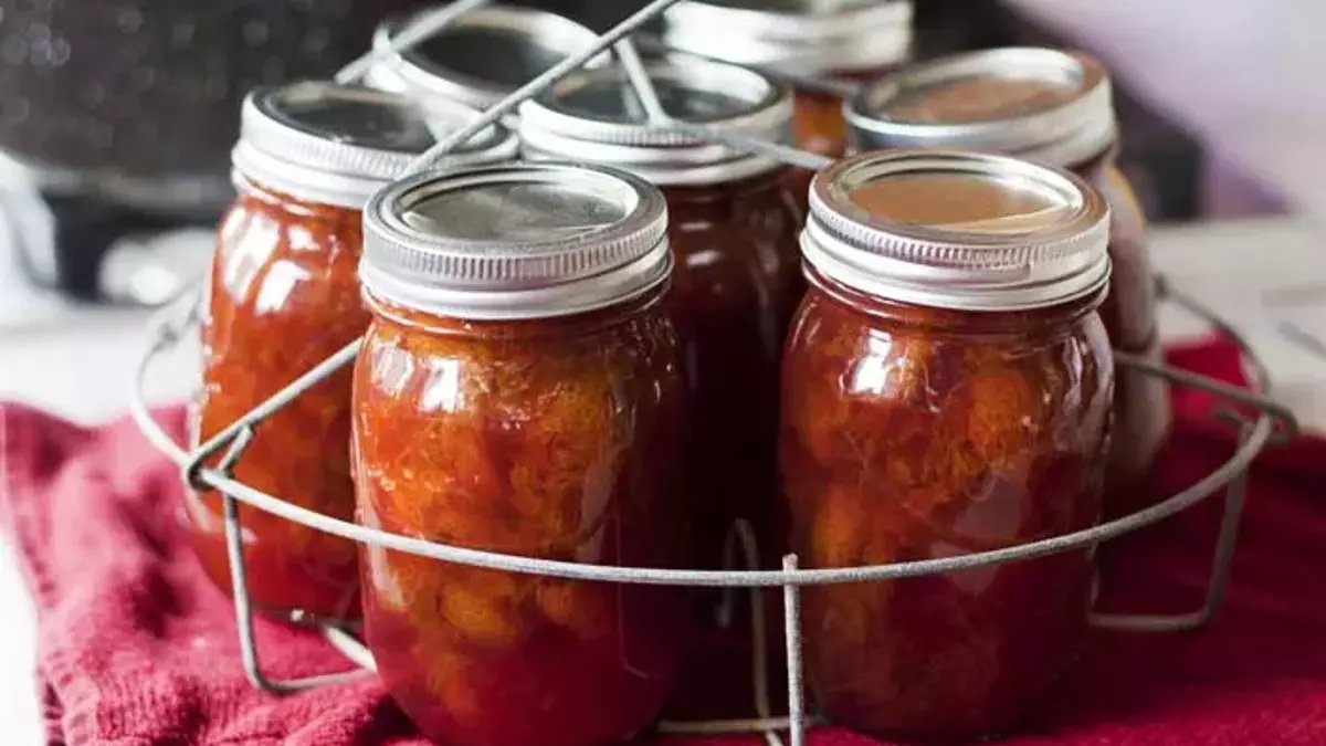 Kışlık konserveleriniz asla bozulmasın! Bütün emeğinizin çöpe gitmesini engelleyecek o altın kural!