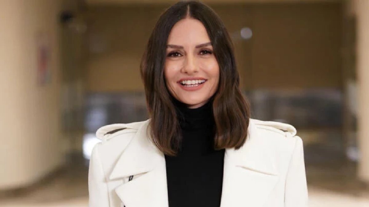 Boşanma sonrası ilk kez görüldü! Yasemin Özilhan’ın soyadı detayı dikkatlerden kaçmadı