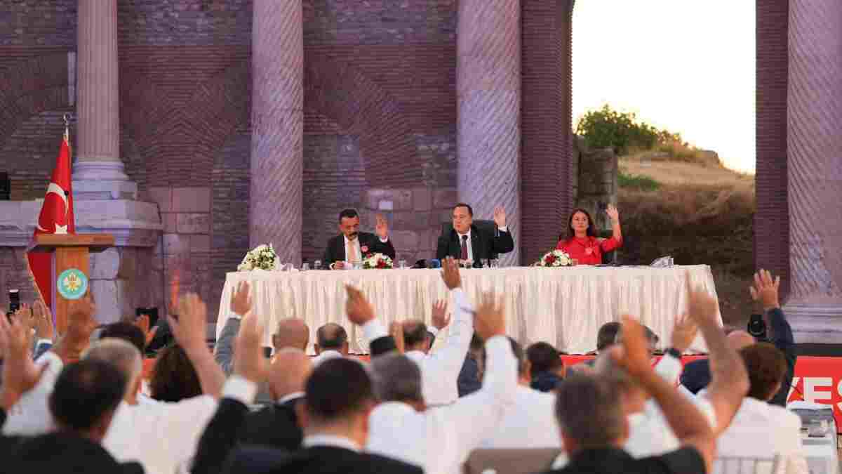 Büyükşehir Meclisi’nde Başkan Dutlulu ‘ranta hayır’ dedi