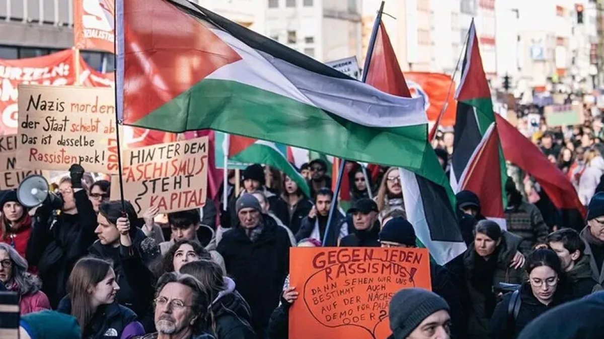 Almanya’daki insan hakları örgütlerinden İsrail askerine suç duyurusu