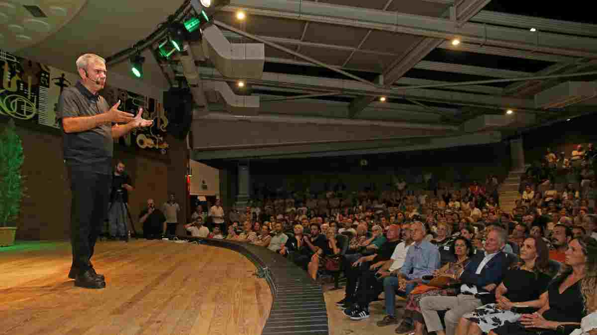 Karşıyaka’da usta gazetecilerden tarihi söyleşi