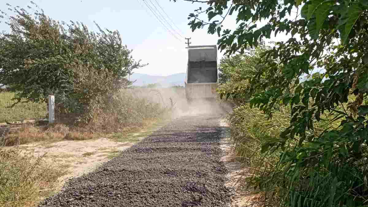 Başkan Yetişkin’le Efeler’de yollar daha güvenli ve düzenli