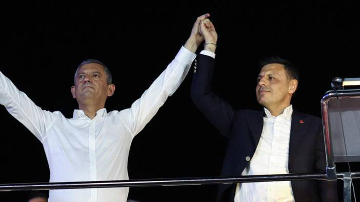 Özgür Özel, Kadıköy'de konuştu: Çok partili siyaset tehlike altında