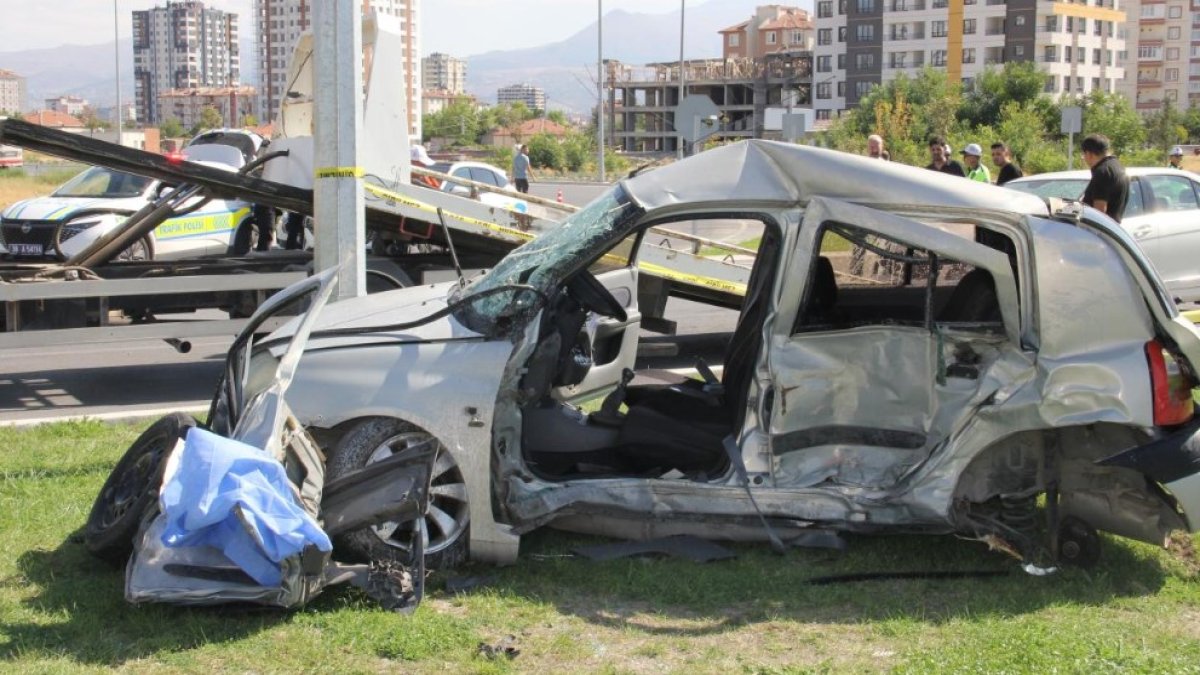 Kayseri'de trafik kazası faciası: 3 ölü, 3 yaralı