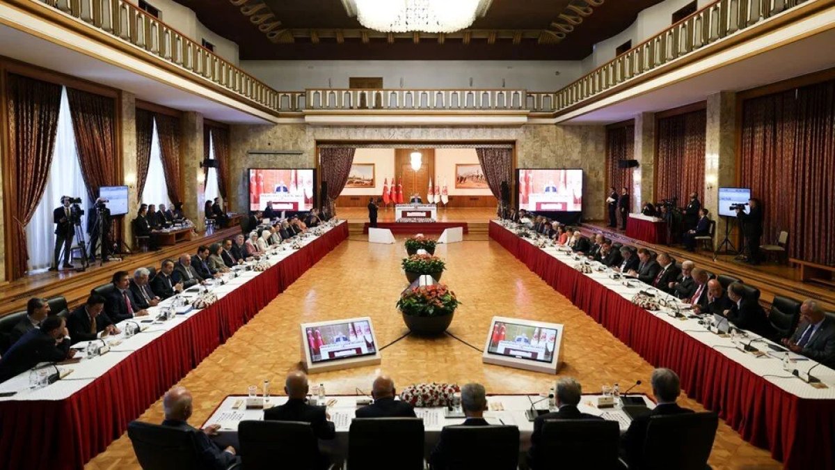 Süreç komisyonu yeniden toplanıyor: Sendikalar ve iş dünyası dinlenecek