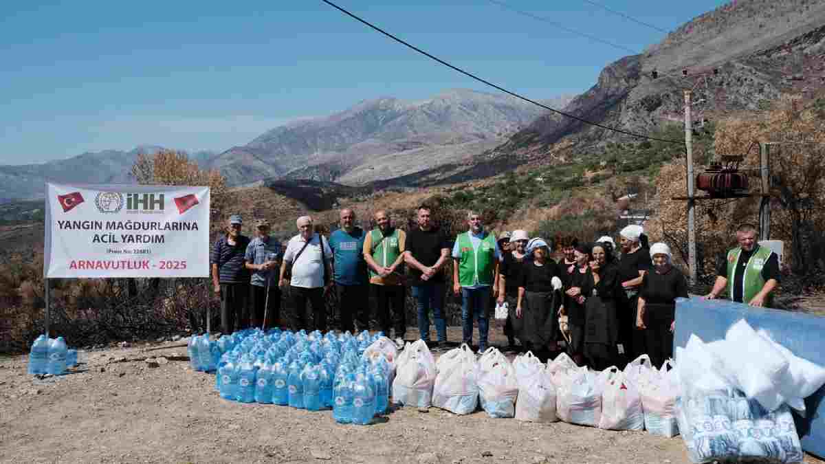 İHH, Arnavutluk’ta yangın mağdurlarına yardım ulaştırdı