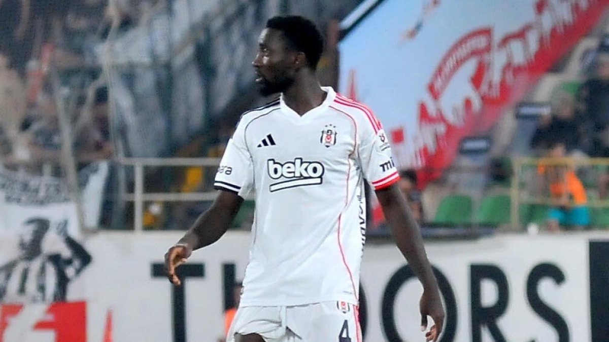 Milli maçta sakatlanmıştı! Beşiktaş'a Ndidi'den kötü haber: Yıldız futbolcunun sahalardan uzak kalacağı tarih
