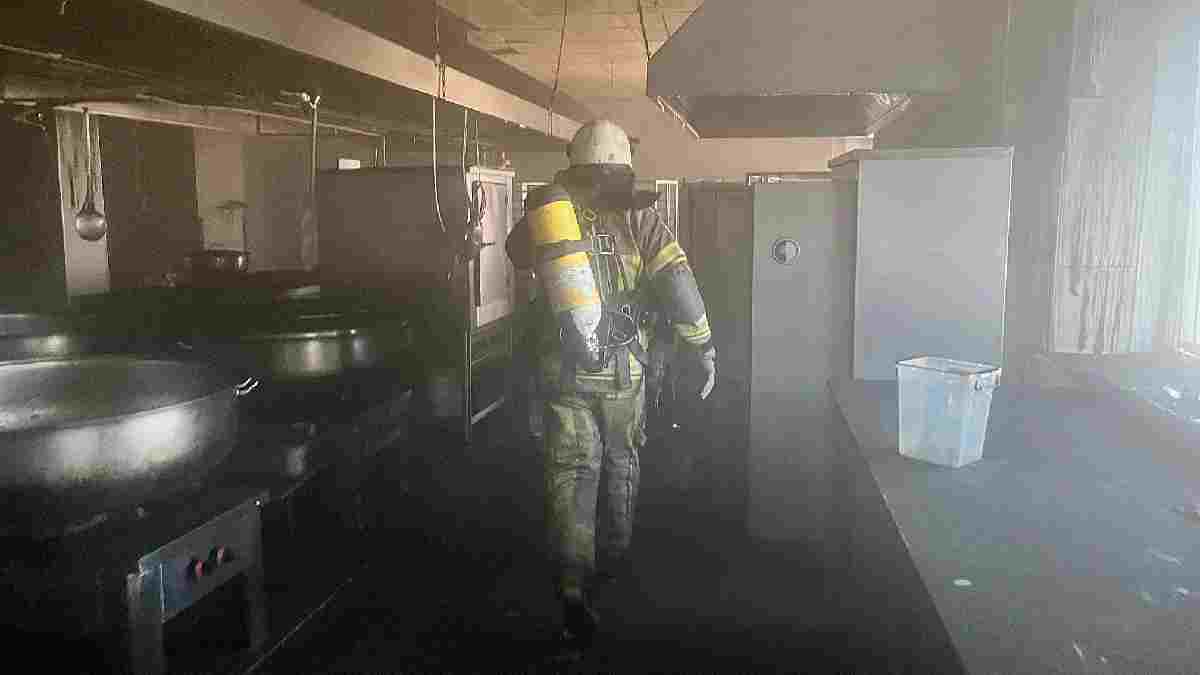 İzmir İtfaiyesi Torbalı’daki hastane yangınına müdahale etti