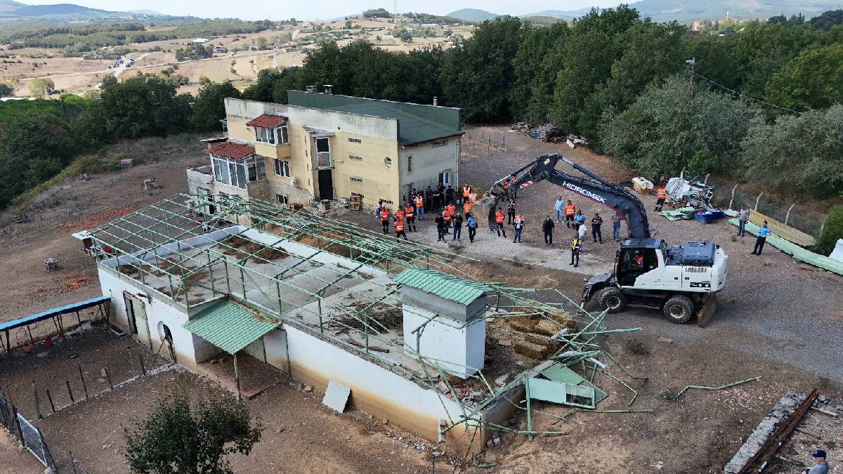 İSKİ Ömerli Havzası’nda kaçak yapıları yıktı