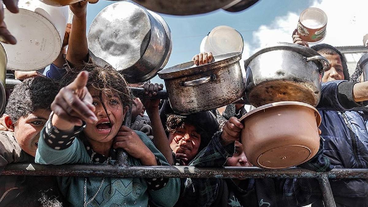 Gazze’de yedi kişi daha açlıktan yaşamını yitirdi