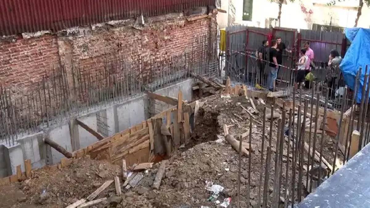 Beyoğlu’nda inşaat alanında göçük: Bir işçi toprak altında kaldı