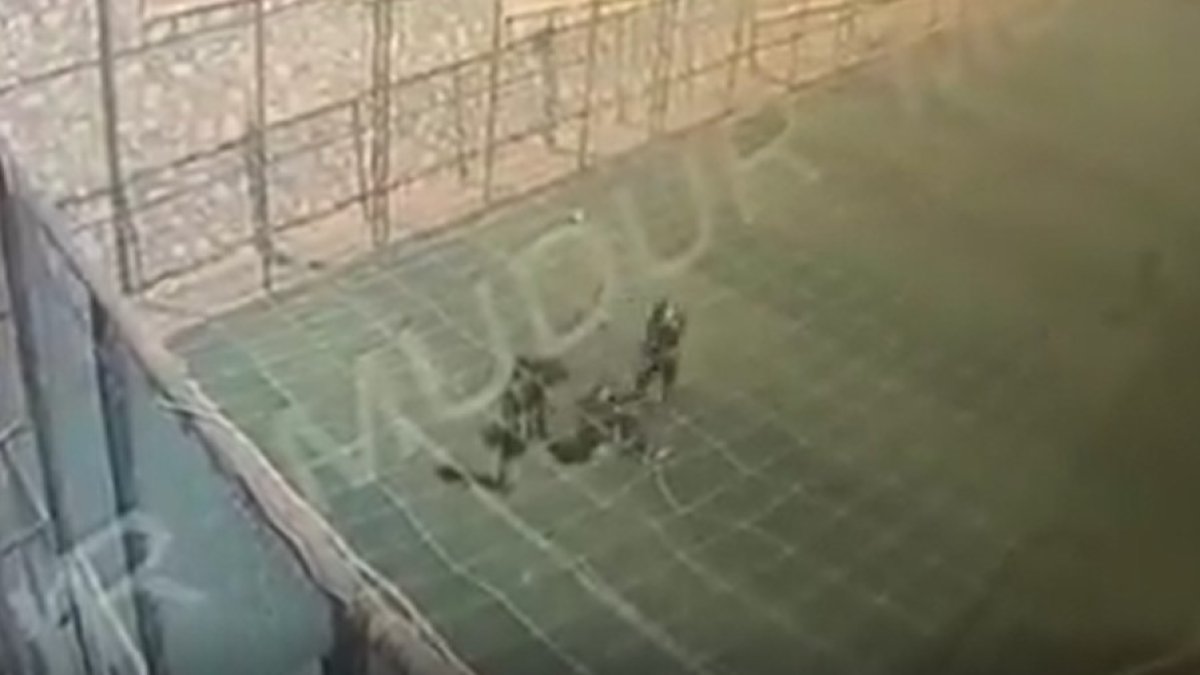 Ortaokul'daki acı olay kamerada: Futbol oynayan öğrenci hayatını kaybetti