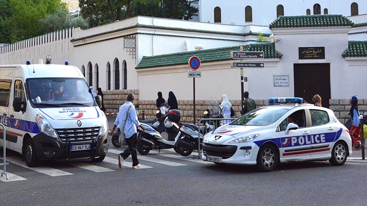 Paris'teki camilerin önüne domuz kafası bırakılması olayında yeni bulgular