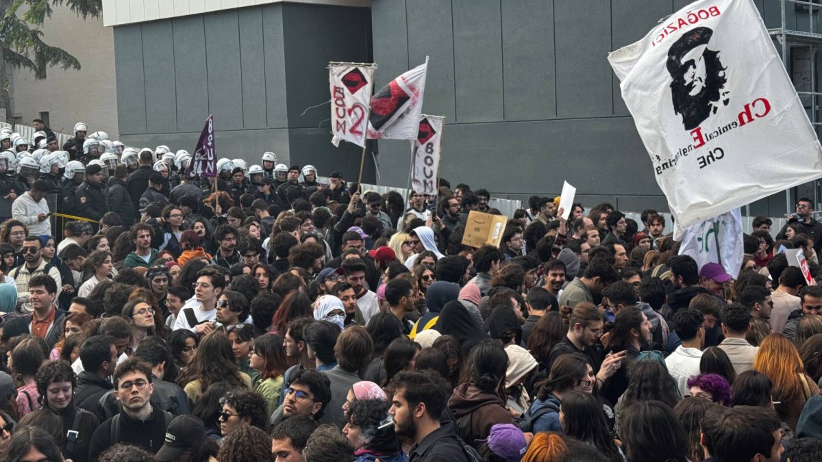 Protestolara katılan bölüm birincisi Boğaziçiliye yüksek lisans engeli: 'Kabulüm kayyumun keyfiyle iptal edildi'