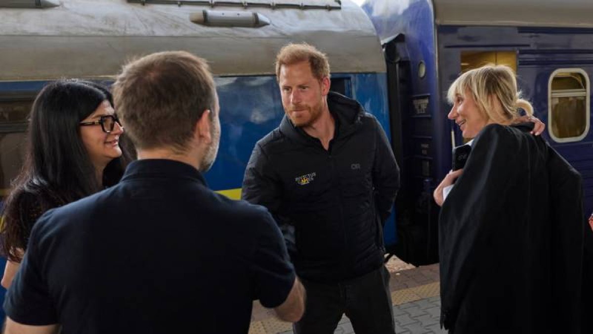 Prens Harry'den Ukrayna'ya sürpriz ziyaret