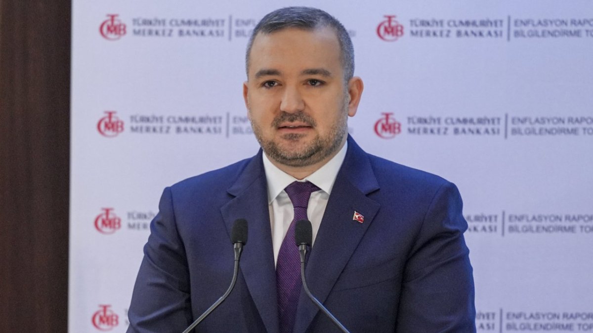 Karahan'dan 'enflasyon' mesajı: Ara hedeflerde sapma olursa sıkılaşma artırılacak