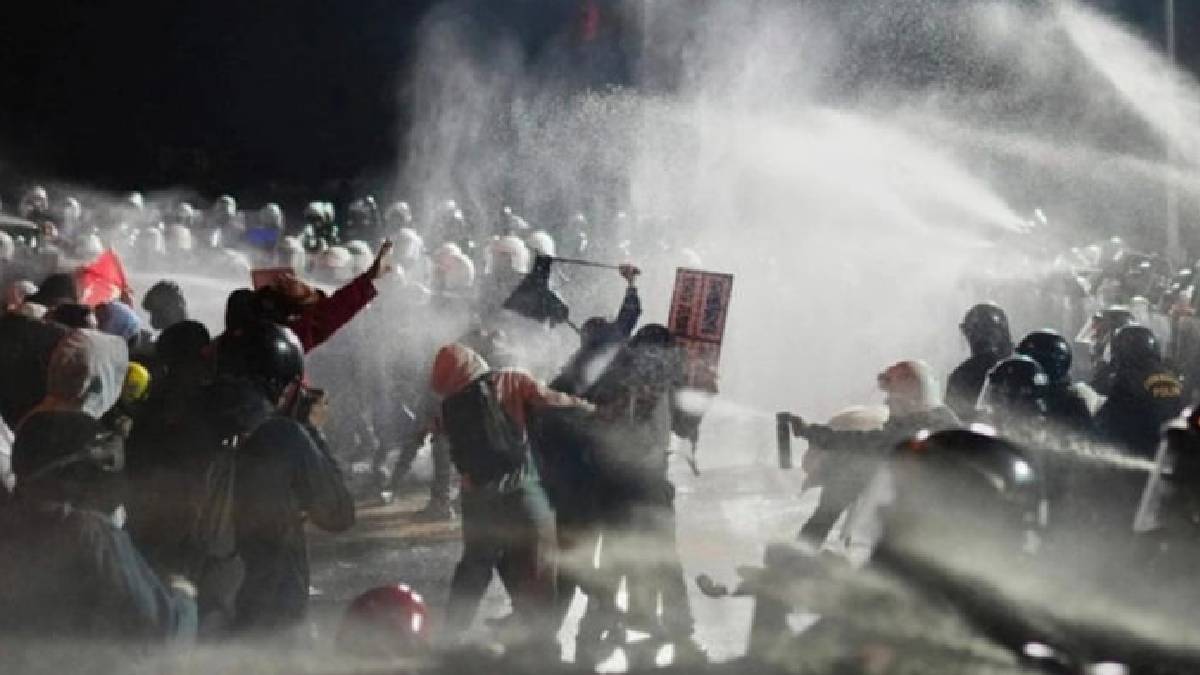 Saraçhane mitingi: 7 kişi  Yurt dışı yasağıyla tahliye edildi