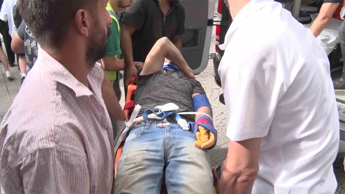 Kadıköy'de iş kazası: İstinat duvarı kaydı, 2 işçi yaralandı