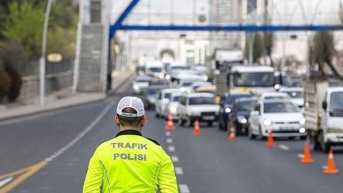 Ankara'da sürücüler dikkat! Bugün başkentin kalbi kilitleniyor: İşte saat saat kapatılacak yolların tam listesi!