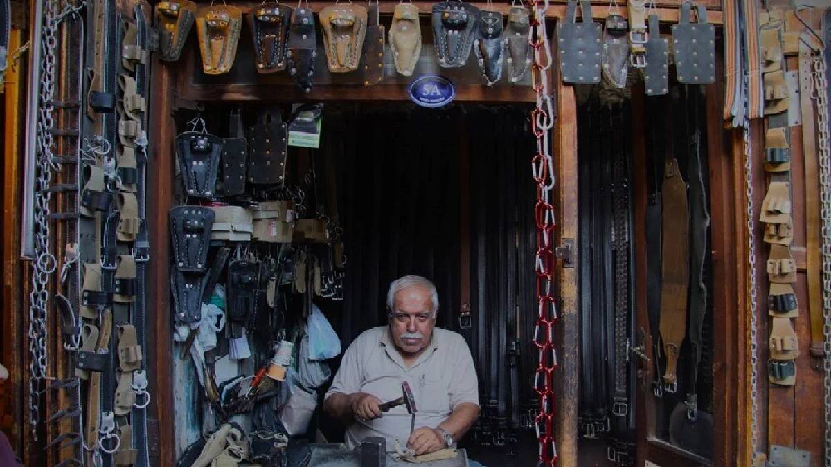 2 metrekarede 60 yıldır alın teri döküyor! Babasından öğrendi, aynı aşkla yaşattı: ‘Herkesin dikkatini çekiyor’