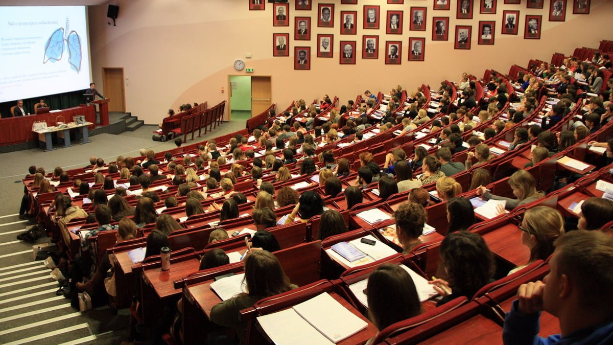 YÖK verileri: Son 10 yılda 19 milyon genç üniversiteyi bıraktı