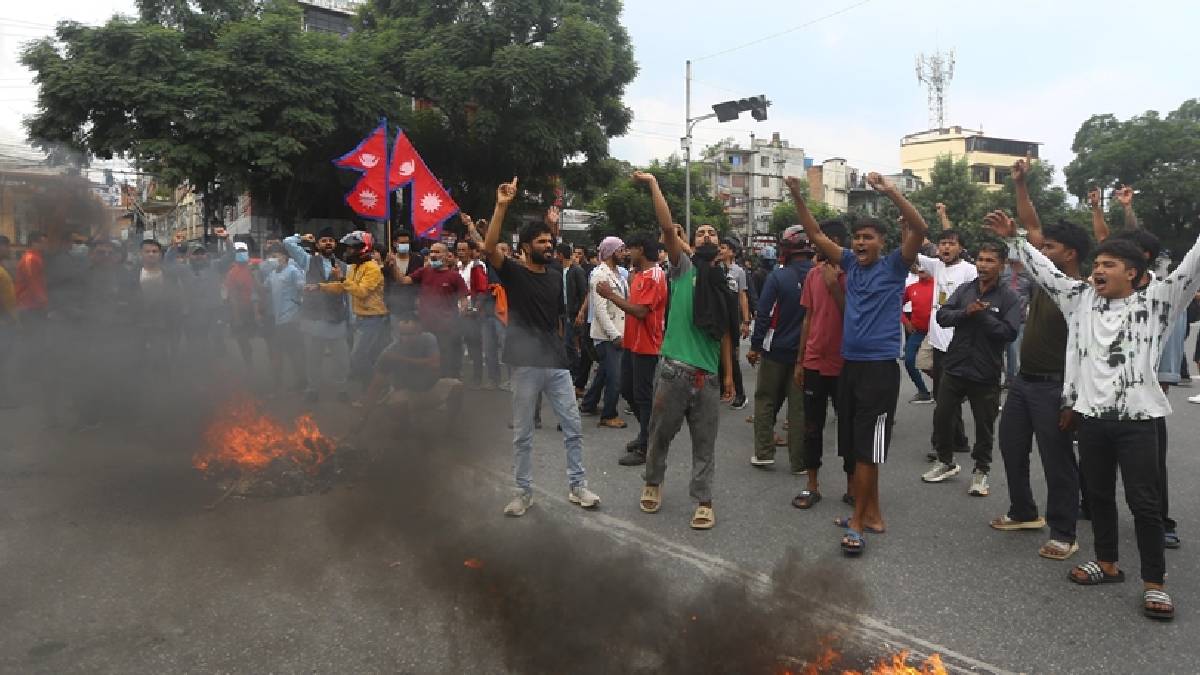 Nepal'deki olaylar sırasında hapisten kaçan 3 binden fazla mahkum yakalandı