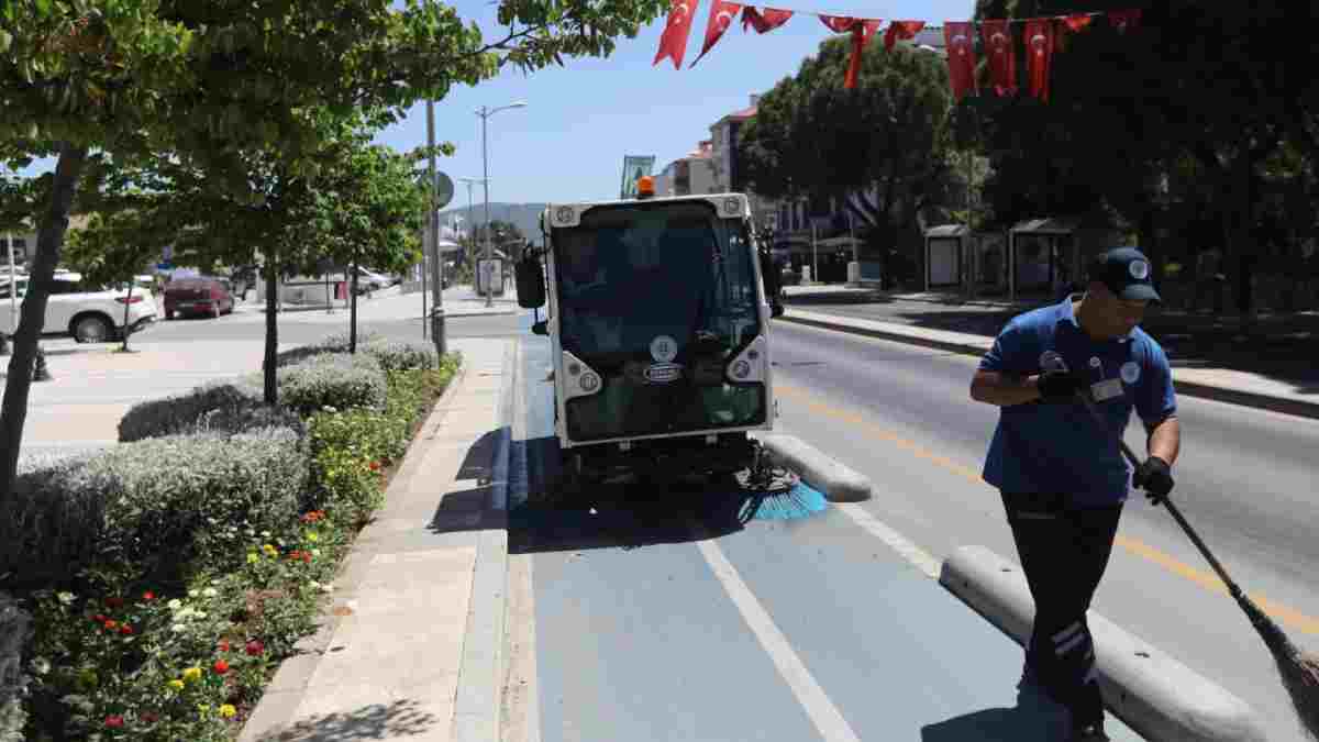 Büyükşehir’den sağlıklı ve temiz çevre için yoğun mesai