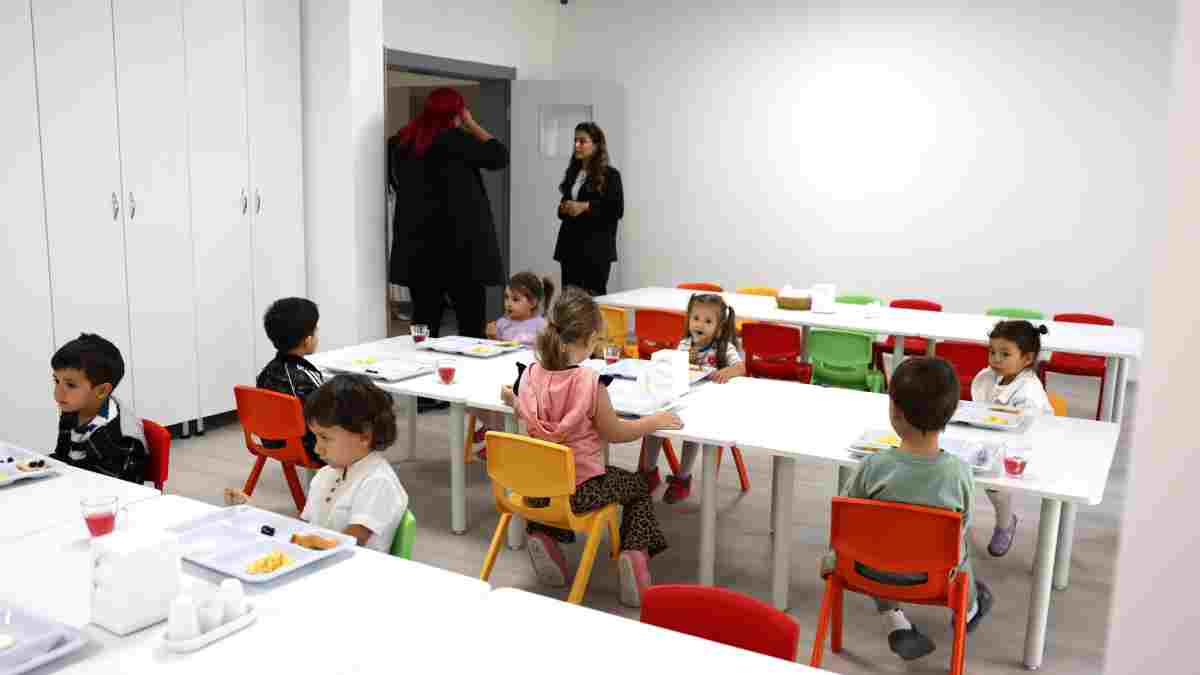 “Bizim Çocuk Evi” minik öğrencilerine kapılarını açtı