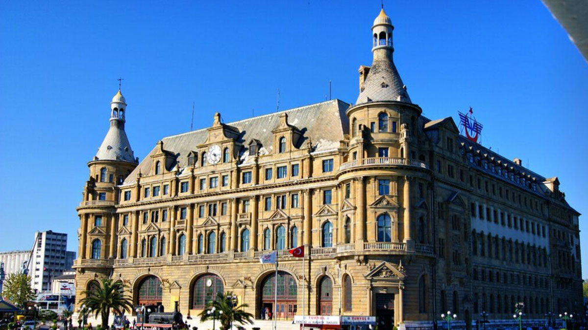 Bakan Ersoy açıkladı: Tarihi Haydarpaşa Garı, Arkeoloji Müzesi ve Arkeopark'a dönüşecek