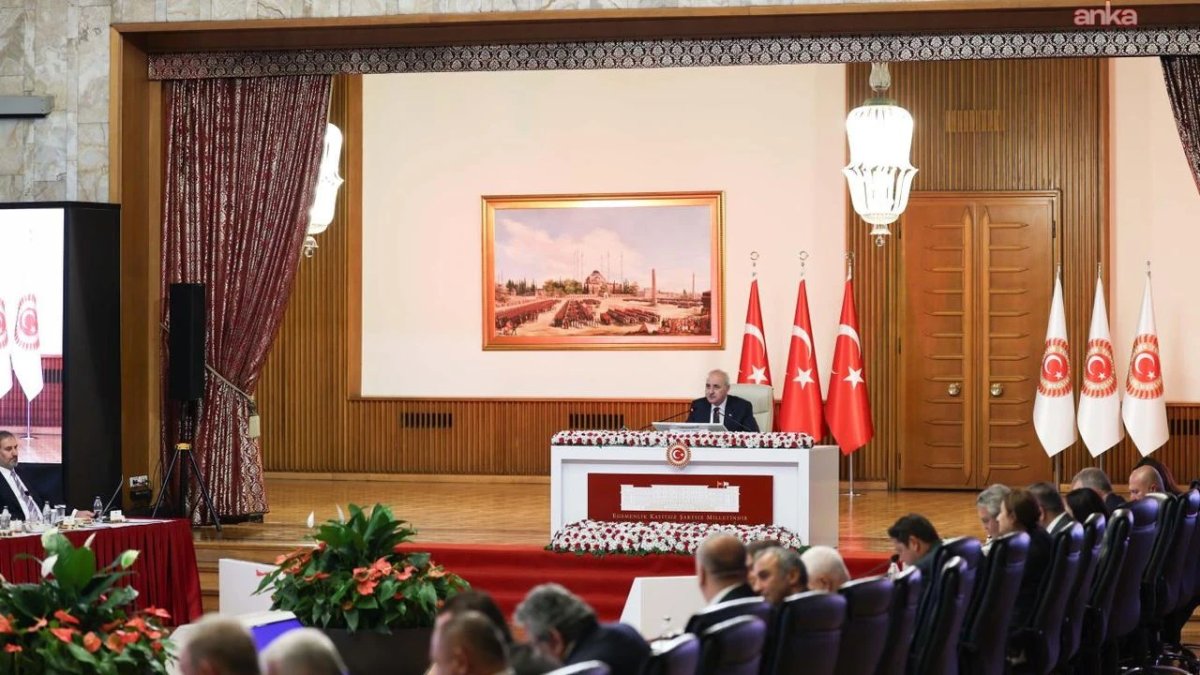 Süreç Komisyonu, akademisyen ve STK temsilcilerini dinleyecek