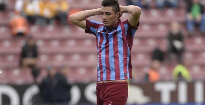 Trabzonspor Cardozo'nun Olympiakos'a transferini KAP'a bildirdi