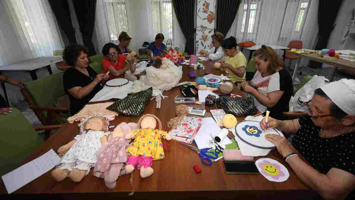 Büyükşehir ve GEKA’dan girişimcilere destek: Kadınlar bu proje ile e-ticarete adım atıyor