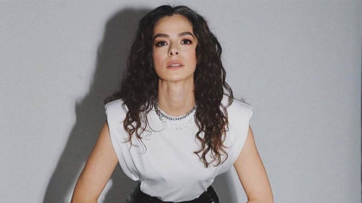 Özge Özpirinçci "Sakıncalı" dizisiyle ekranlara geri dönüyor