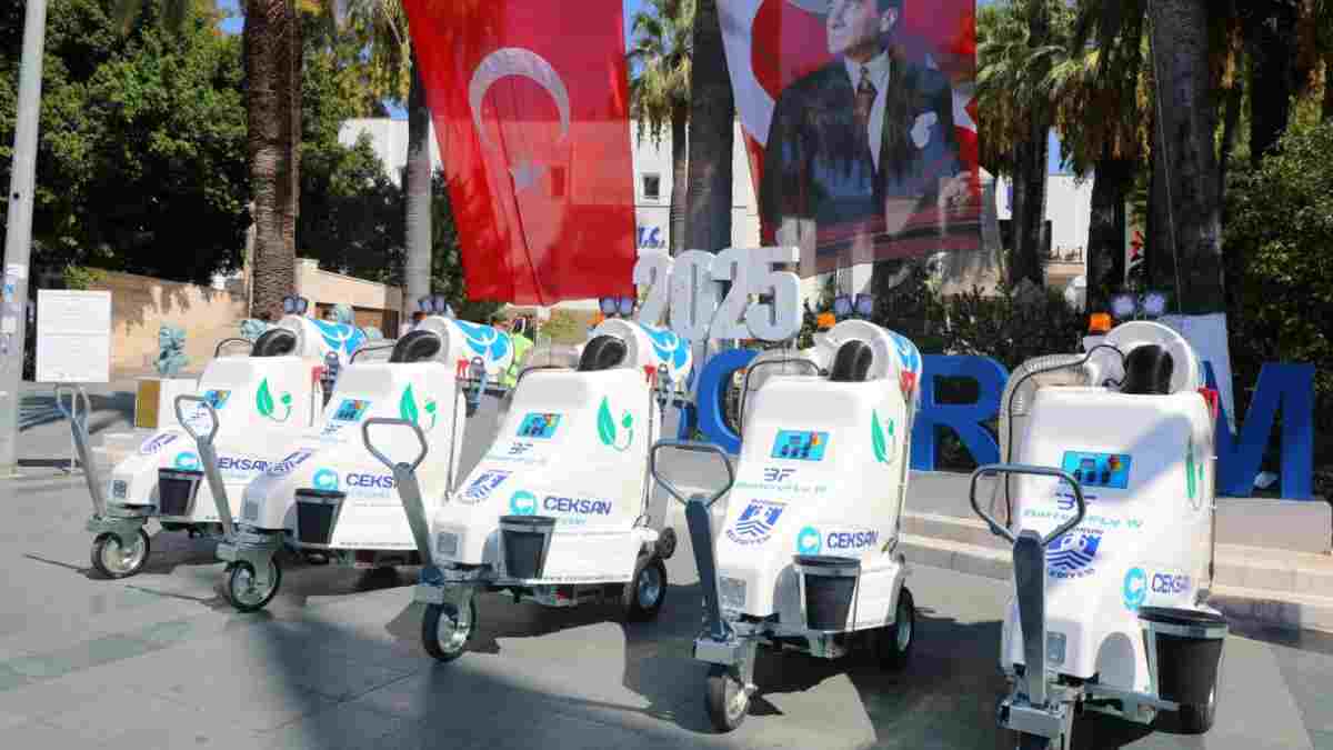Yeni nesil elektrikli yol süpürme araçları hizmete girdi
