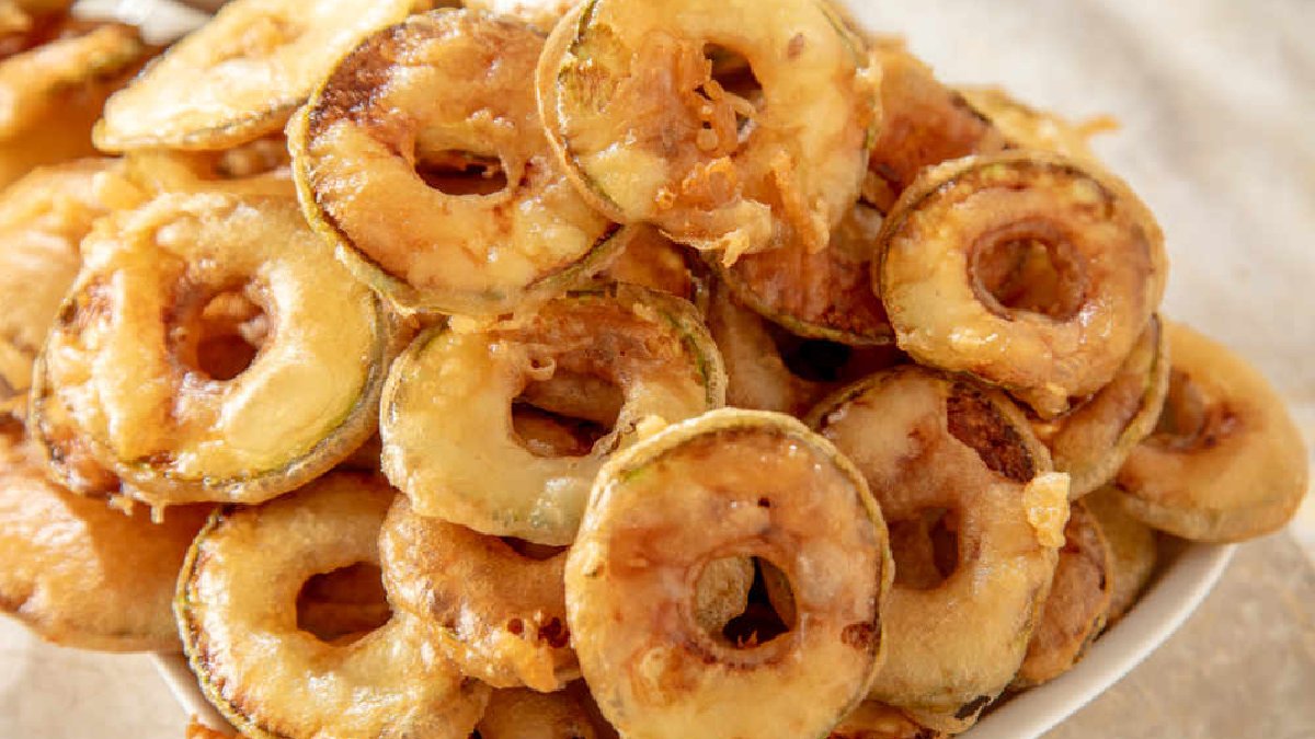 Yemelere doyamayacaksınız! Sesi öteki uçtan duyulan çıtır kabak tarifi…