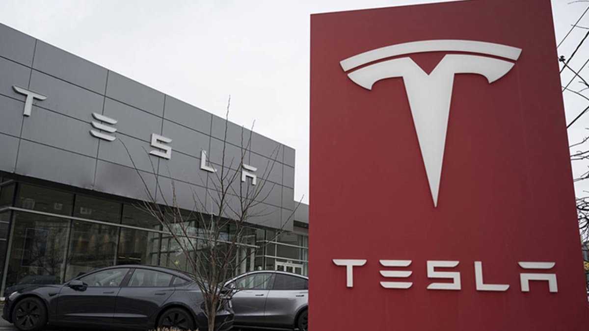 Tesla'nın Y model SUV araçlarına soruşturma