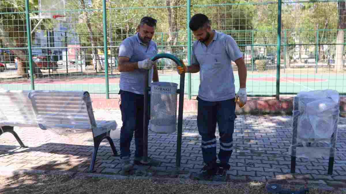 Bayraklı'da parklar yenileniyor