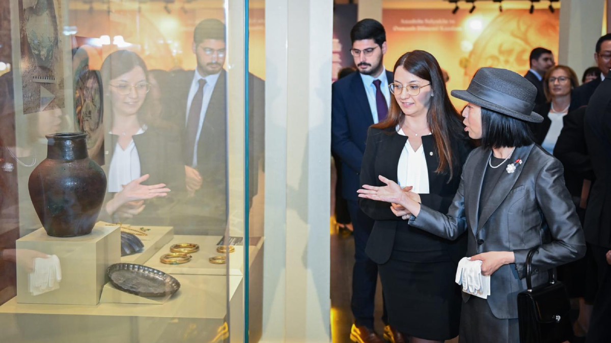 Japon Prensesi'nden Türkiye'ye jest: Tırnağında Türk Bayrağı motifi