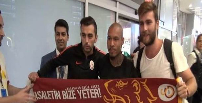 Galatasaray'ın yeni transferi Nigel De Jong İstanbul'da